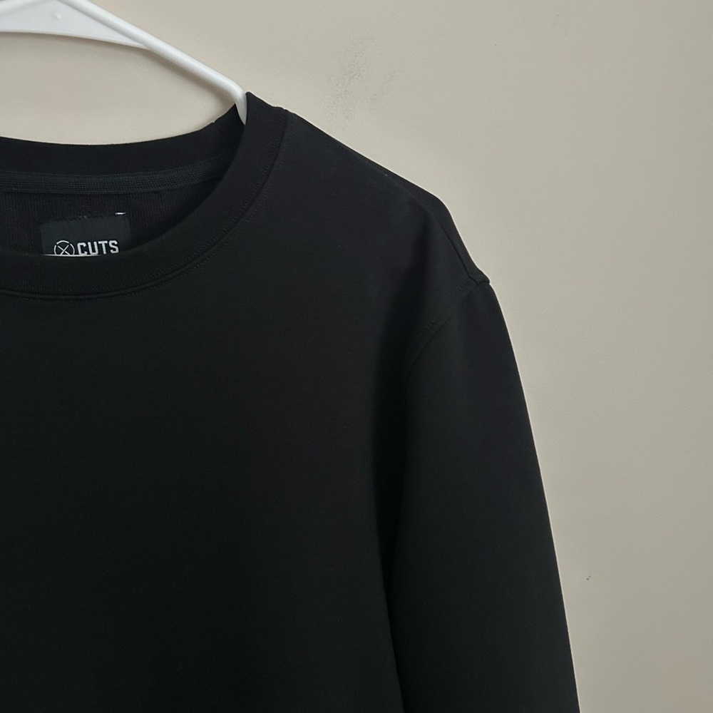 Cuts Hyperloop Split Hem Sweatshirt In Black Size… - image 2